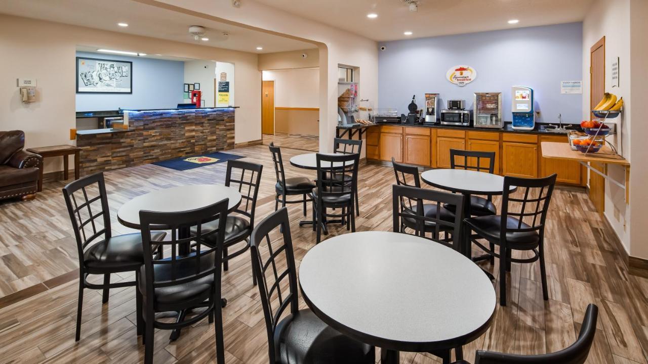 ซูเปอร์ 8 บาย วินด์แฮม นีลส์วิลล์ วิสคอนซิน Hotel Neillsville ภายนอก รูปภาพ