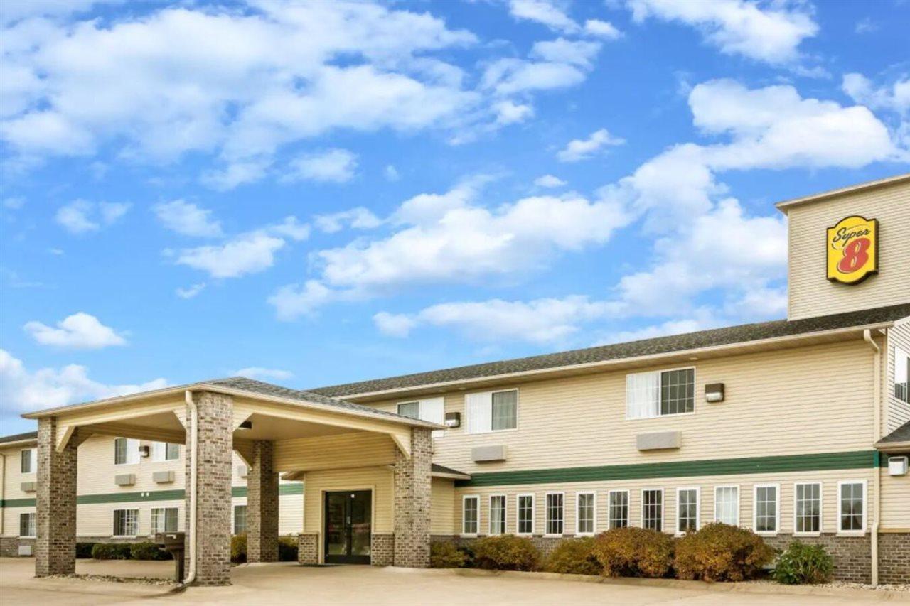 ซูเปอร์ 8 บาย วินด์แฮม นีลส์วิลล์ วิสคอนซิน Hotel Neillsville ภายนอก รูปภาพ