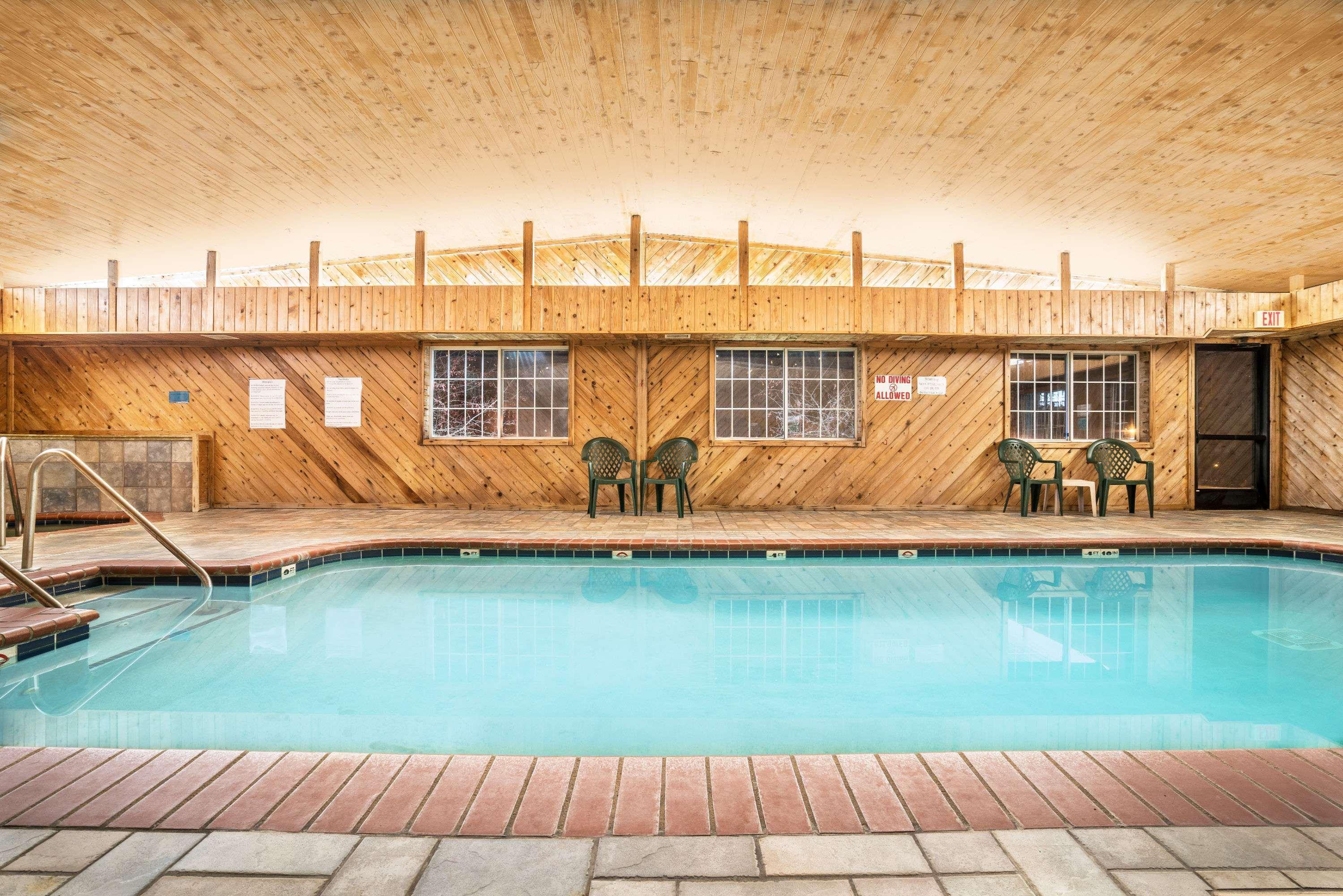 ซูเปอร์ 8 บาย วินด์แฮม นีลส์วิลล์ วิสคอนซิน Hotel Neillsville ภายนอก รูปภาพ